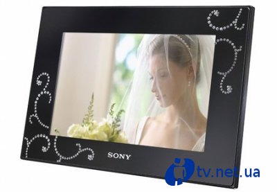 Sony   ,   Swarovski