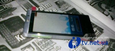 Sony Ericsson Robyn  LG GD880:     