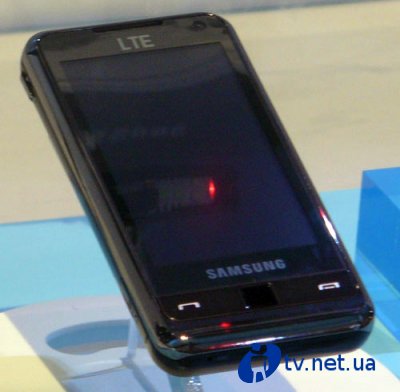 Samsung SCH-r900: телефон с поддержкой сетей LTE pдля оператора 
MetroPCS