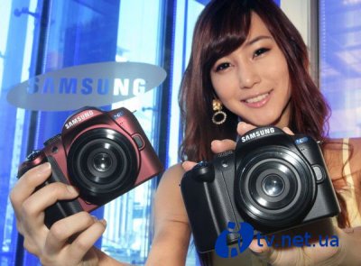 :  Samsung NX10