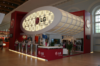 LG Electronics     2010:  3D-