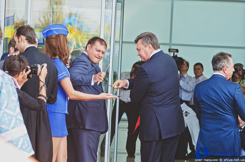 Открытие нового терминала в аэропорту. Харьков. 28 августа 2010 г. (47 фото)