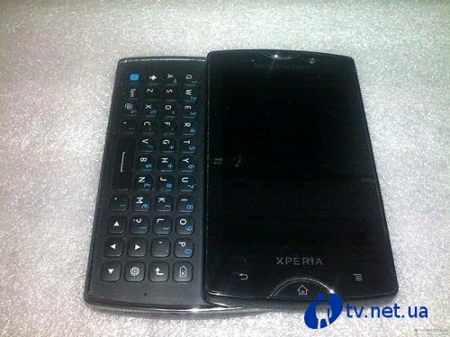  Sony Ericsson Xperia X10 mini pro  