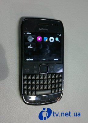 Nokia E6-00    QWERTY-  Symbian