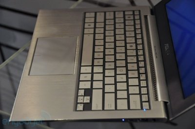 Computex 2011: ASUS   UX21   Core i7