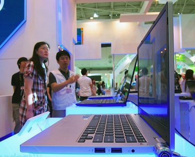 Computex 2011:   LG P220