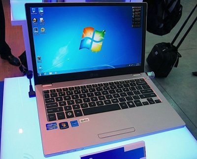 Computex 2011:   LG P220