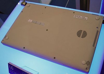 Computex 2011:   LG P220