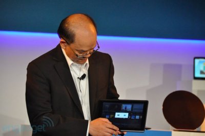 Computex 2011:  Acer Iconia Tab M500  MeeGo