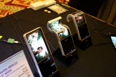 Samsung начнет выпуск гибких AMOLED-дисплеев во втором квартале 2012 года