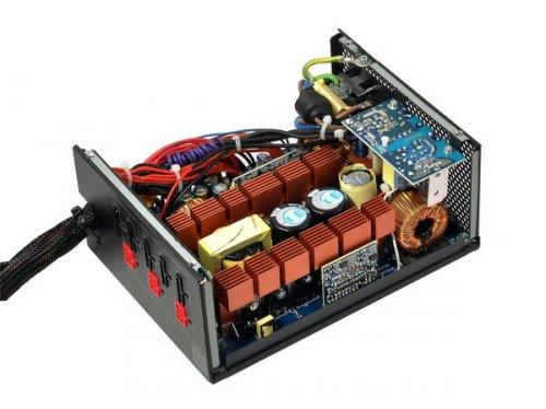   GIGABYTE Sumo Power Silver     