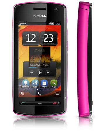 Nokia 600  Symbian Belle      