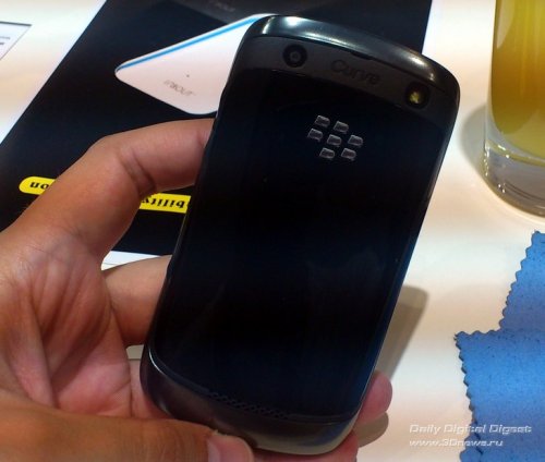 IFA 2011:  BlackBerry 9360 Curve 3G