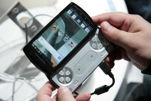 Sony Ericsson     Xperia PLAY 2