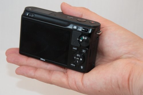 Nikon    V1  J1