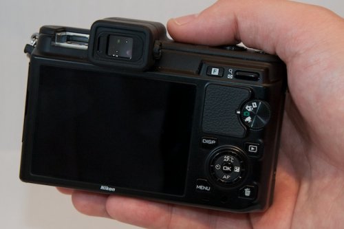 Nikon    V1  J1