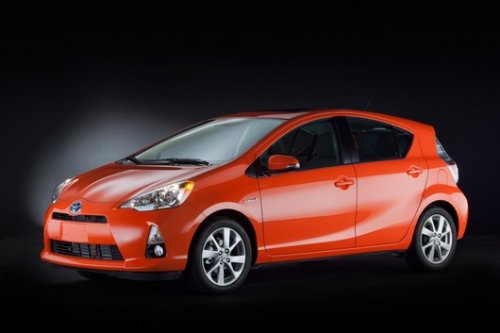 Toyota  :   NS4   Prius C