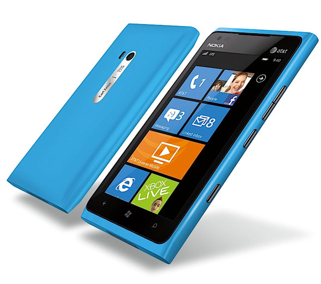 ES 2012:  Nokia Lumia 900  