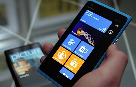 ES 2012:  Nokia Lumia 900  