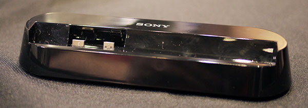 CES 2012: AT&T  Sony  2- Xperia ion   LTE