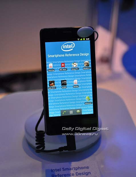 CES 2012: Lenovo K800      Intel Medfield