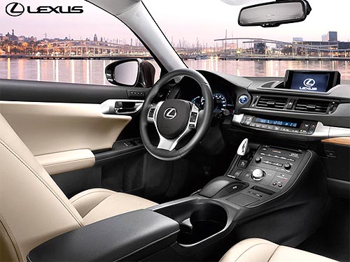 Lexus CT 200h       2012