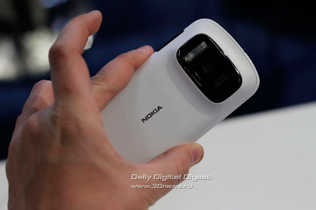 MWC 2012:  Nokia 808 PureView  Belle OS, 4   41- 