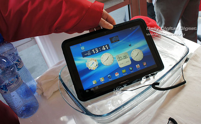 MWC 2012:      Fujitsu Arrows Tab