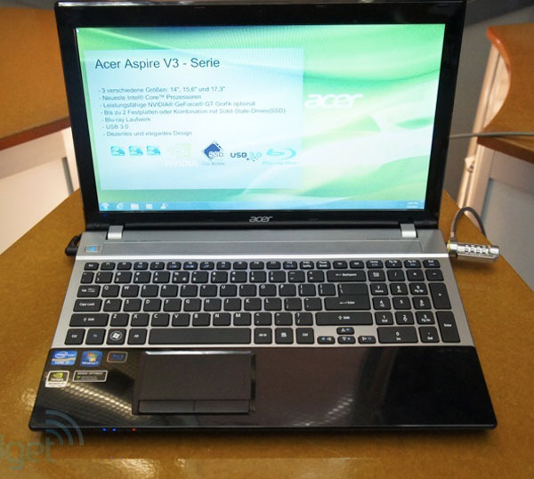CeBIT 2012: Acer     V3
