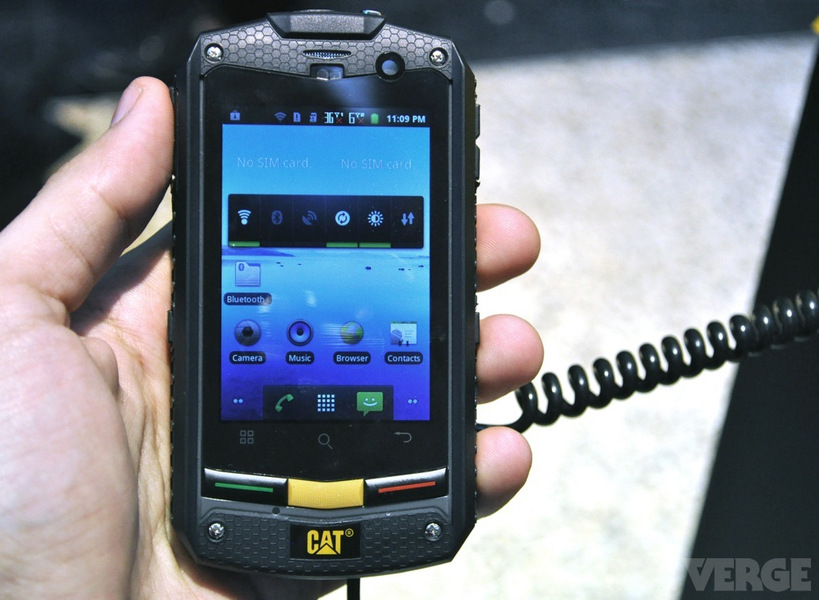 CeBIT 2012:  android- CAT B10    