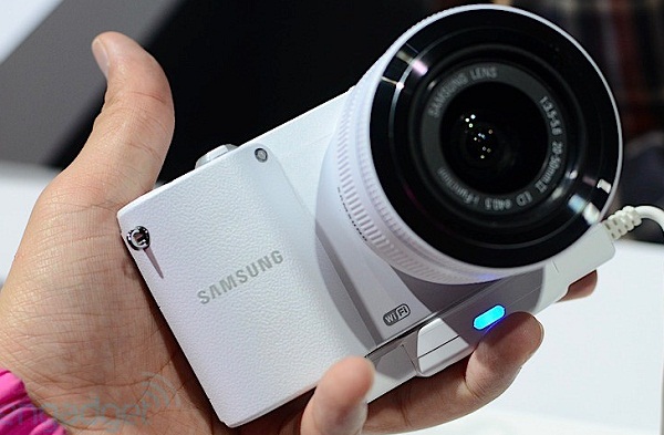 ""    Samsung NX1000, NX210  NX20