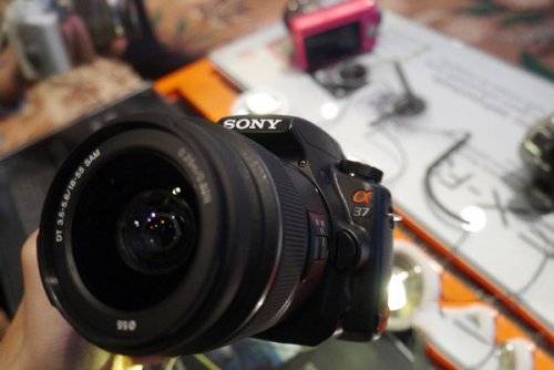 17  Sony    NEX  Alpha