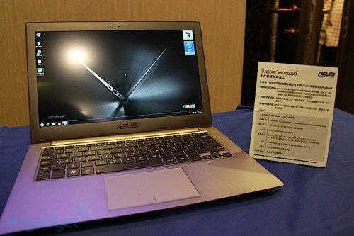 ASUS Zenbook UX32VD:   13,3" Full HD IPS-  $799