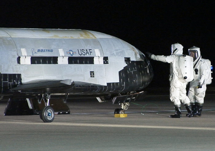Затянувшийся полёт секретного беспилотника X-37B завершится до середины июня