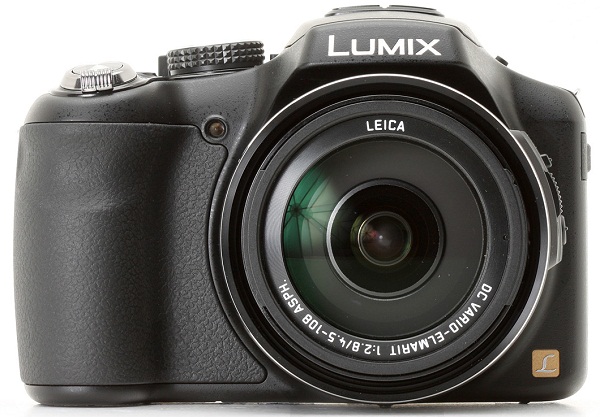 Panasonic Lumix DMC-FZ200: 24     f/2,8