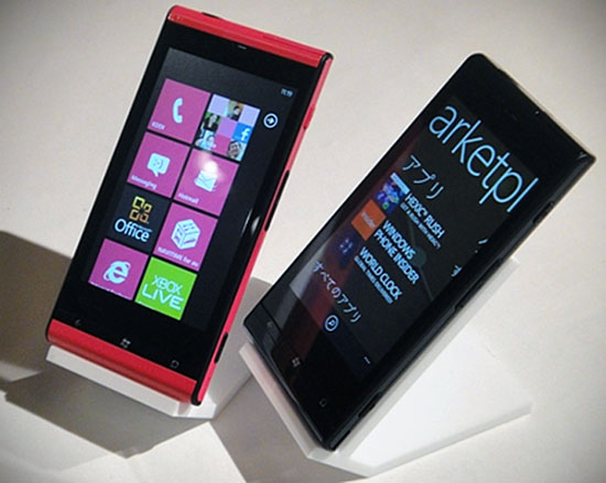 Fujitsu, Nokia  Samsung     WP8-