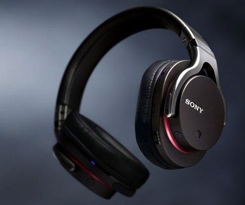 IFA 2012: Sony  NFC-  MDR-1