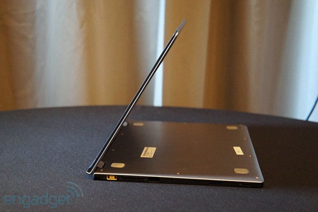 - Lenovo IdeaPad Yoga 11  Windows RT   