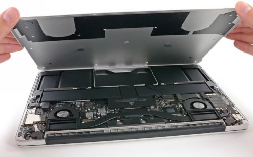 MacBook Pro  13,3&#8243;  Retina   