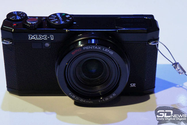 CES 2013:   12-  Pentax MX-1   