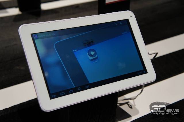 CES 2013: Polaroid  4    Android