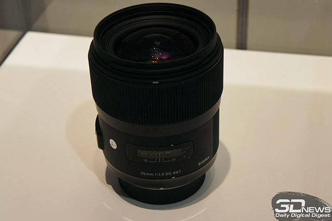 CES 2013:    Sigma DP1, DP2  DP3  46-  APS-C