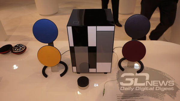   CES 2013:    Edifier