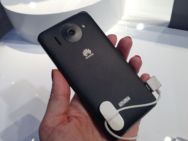 Huawei Ascend G510 — 4,5” смартфон на двухъядерном процессоре Mediatek