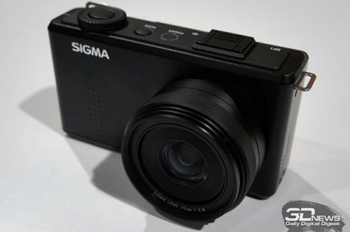 CES 2013:    Sigma DP1, DP2  DP3  46-  APS-C