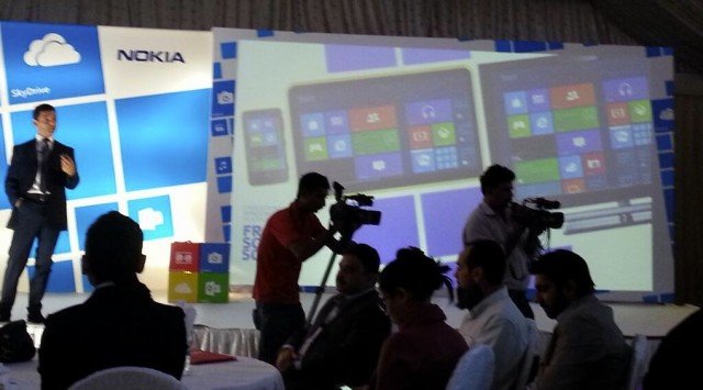   Nokia  MWC 2013  ?