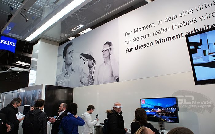 CeBIT 2013:   OLED- Carl Zeiss Cinemizer   Headtracker