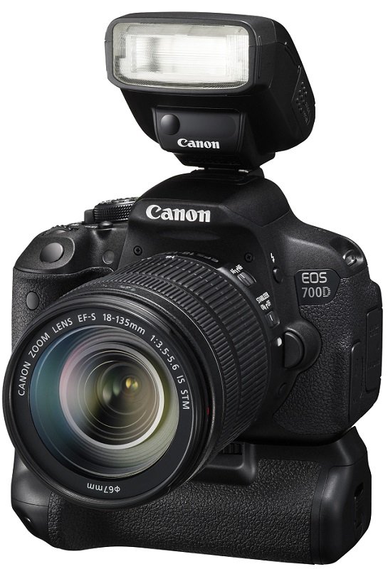 Canon анонсировала камеру EOS 700D и новый зум-объектив