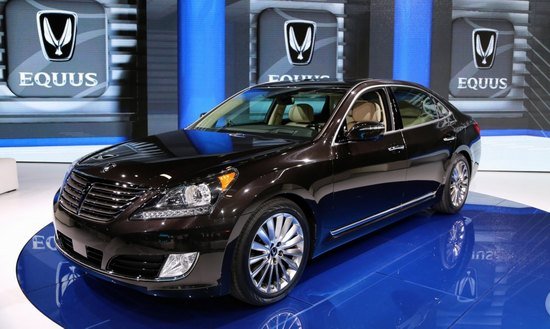  Hyundai Equus      