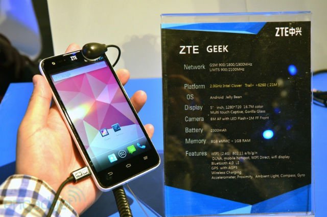 ZTE GEEK    2-  Intel Atom